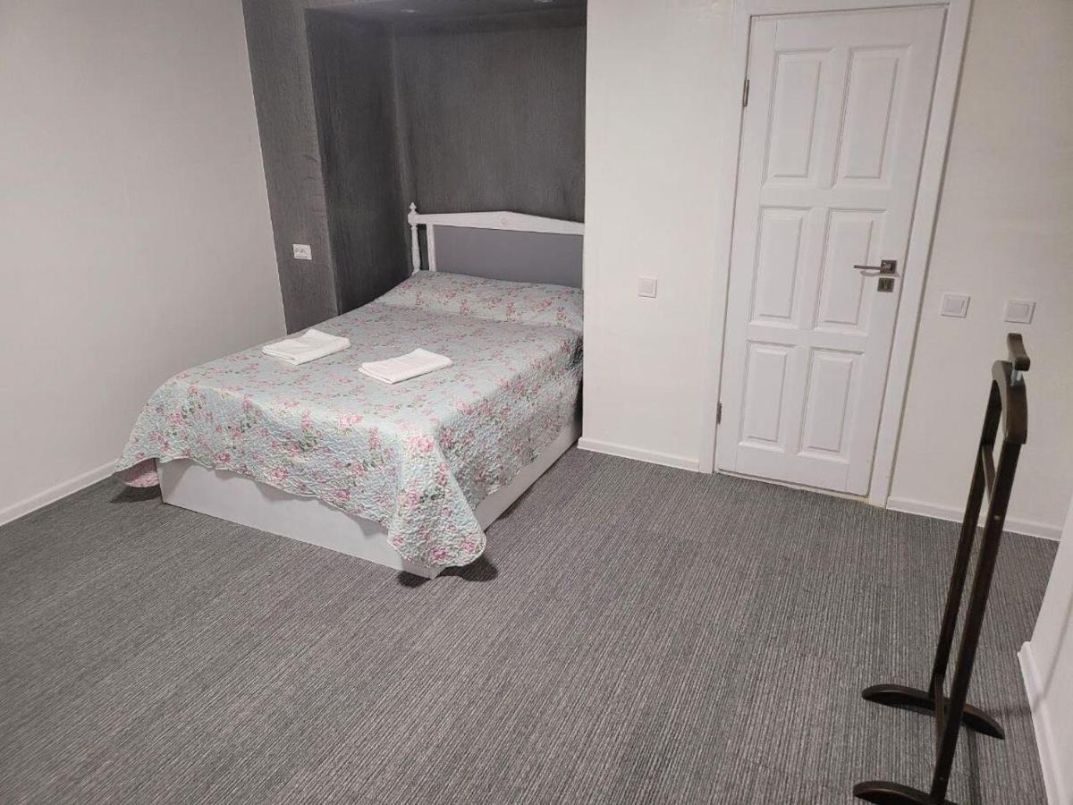 Саквояж Вокзал Bed & Breakfast Lviv Dış mekan fotoğraf